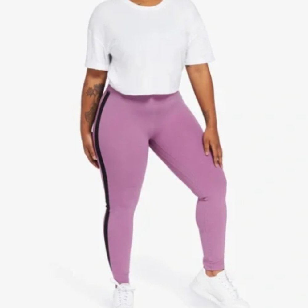 Stori Onset  Cropped T-Shirt NWT